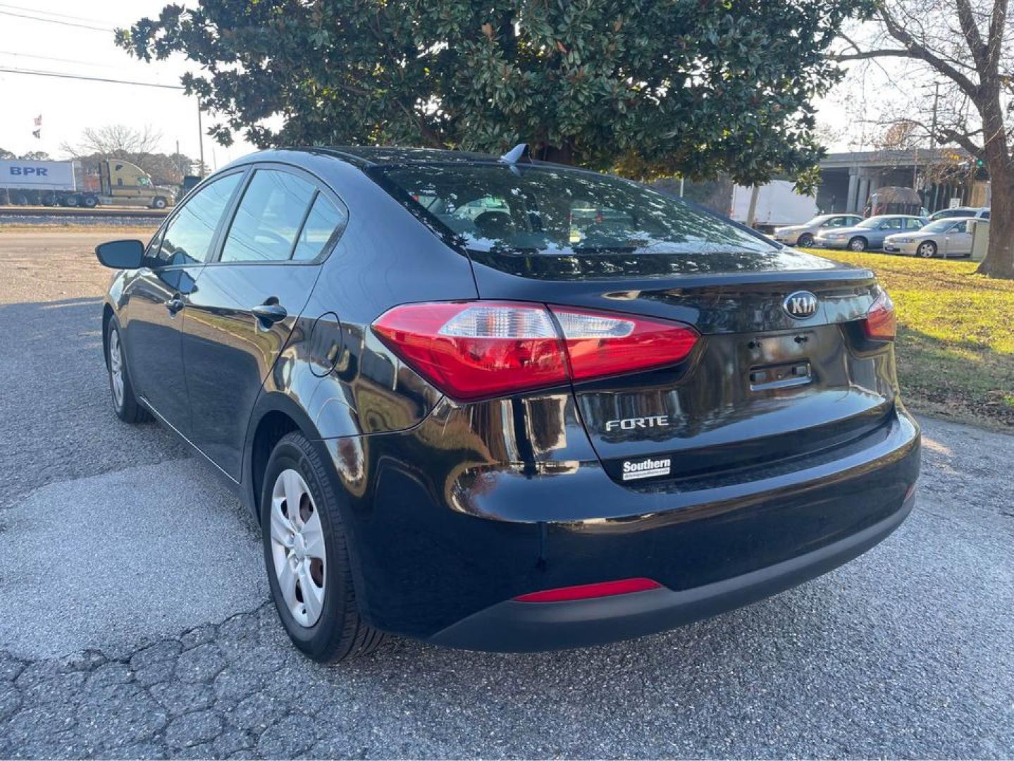 2016 Black /Black Kia Forte LX (KNAFK4A60G5) with an 1.8 4 CYL engine, Auto transmission, located at 5700 Curlew Drive, Norfolk, VA, 23502, (757) 455-6330, 36.841885, -76.209412 - -2016 Kia Forte 96k miles -Excellent condition -Carfax 1 owner -20 service records -Fresh oil change -New state inspection -Satellite and Bluetooth radio -VADLR $250 processing fee not included in price - Photo#7